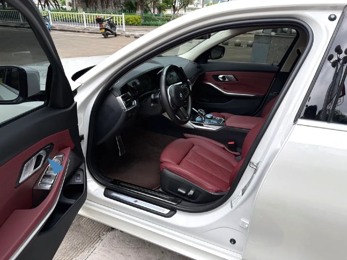 2022 BMW 3 Series 2.0T 184HP L4 8AT,autocango,china used car exporter,china ev exporter,chinese used car exporter,chinese used ev exporter