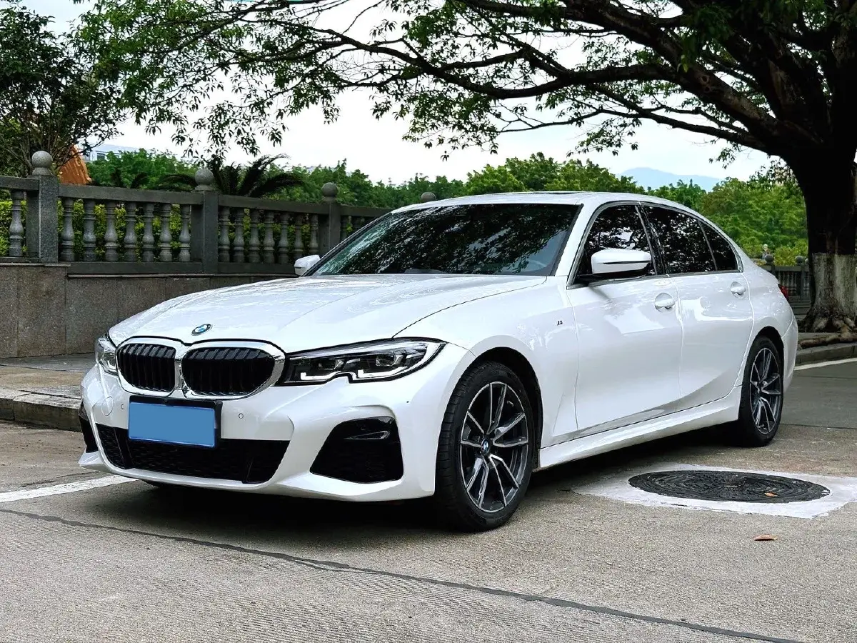 2022 BMW 3 Series 2.0T 184HP L4 8AT