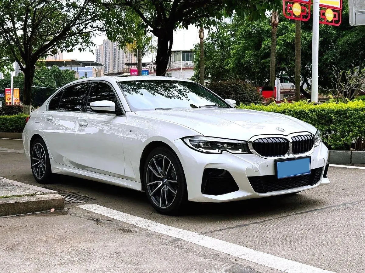 2022 BMW 3 Series 2.0T 184HP L4 8AT,autocango,china used car exporter,china ev exporter,chinese used car exporter,chinese used ev exporter