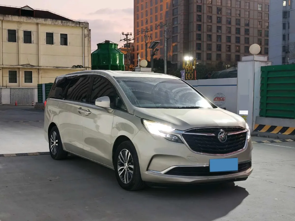 2022 Buick GL8 2.0T 237HP L4 9AT,autocango,china used car exporter,china ev exporter,chinese used car exporter,chinese used ev exporter