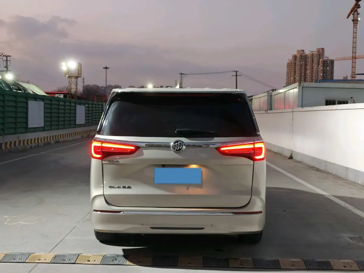 2022 Buick GL8 2.0T 237HP L4 9AT,autocango,china used car exporter,china ev exporter,chinese used car exporter,chinese used ev exporter