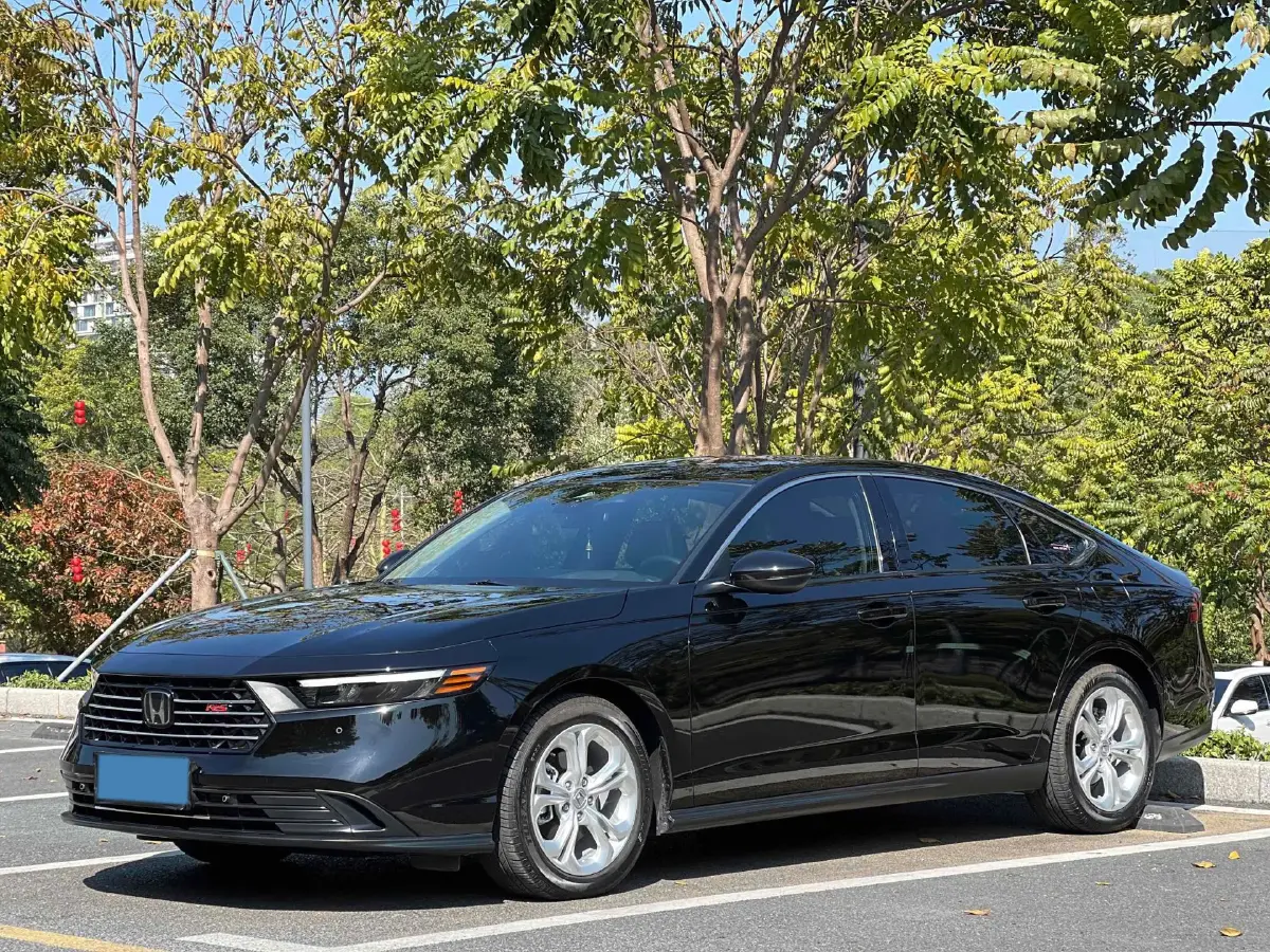 2023 Dongfeng PaLaSuo 2.0T 228HP L4 8AT