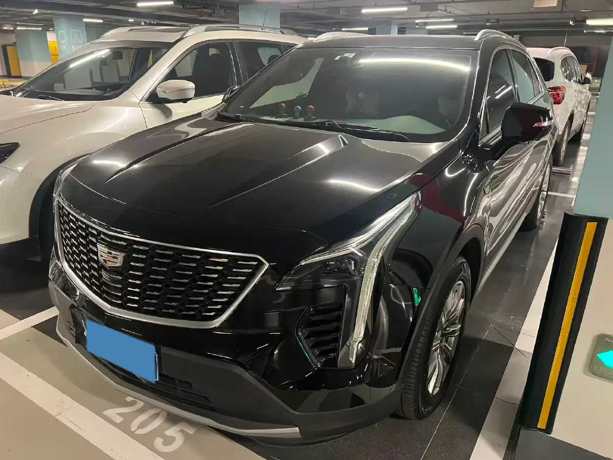 2020 Cadillac XT4 2.0T 241HP L4 9AT