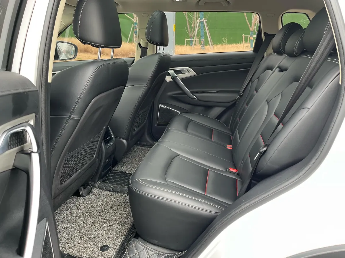 2020 Roewe i6 1.5T 169HP L4 7DCT,autocango,china used car exporter,china ev exporter,chinese used car exporter,chinese used ev exporter