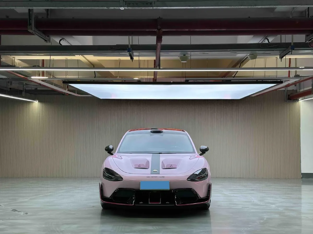 2025 MI SU7 Ultra BEV 93.7KWH,autocango,china used car exporter,china ev exporter,chinese used car exporter,chinese used ev exporter