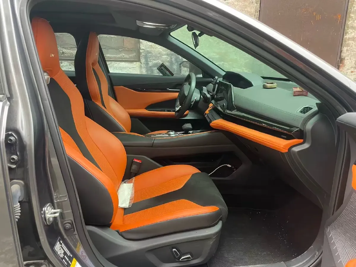 2023 ChangAn UNI-V 1.5T 188HP L4 7DCT,autocango,china used car exporter,china ev exporter,chinese used car exporter,chinese used ev exporter