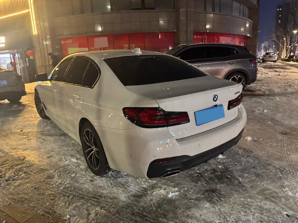 2022 BMW 5 Series 2.0T 184HP L4 8AT,autocango,china used car exporter,china ev exporter,chinese used car exporter,chinese used ev exporter