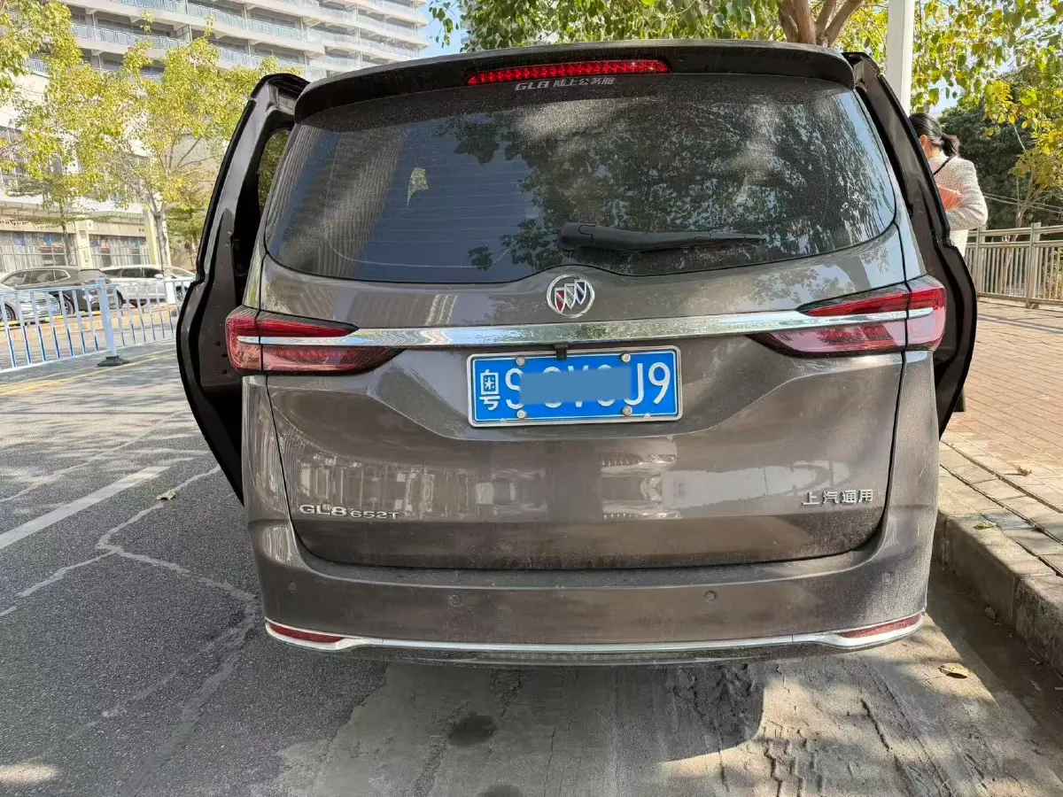 2021 Buick GL8 2.0T 237HP L4 9AT,autocango,china used car exporter,china ev exporter,chinese used car exporter,chinese used ev exporter