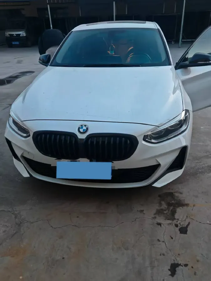 2022 BMW 1 Series 1.5T 140HP L3 7DCT,autocango,china used car exporter,china ev exporter,chinese used car exporter,chinese used ev exporter