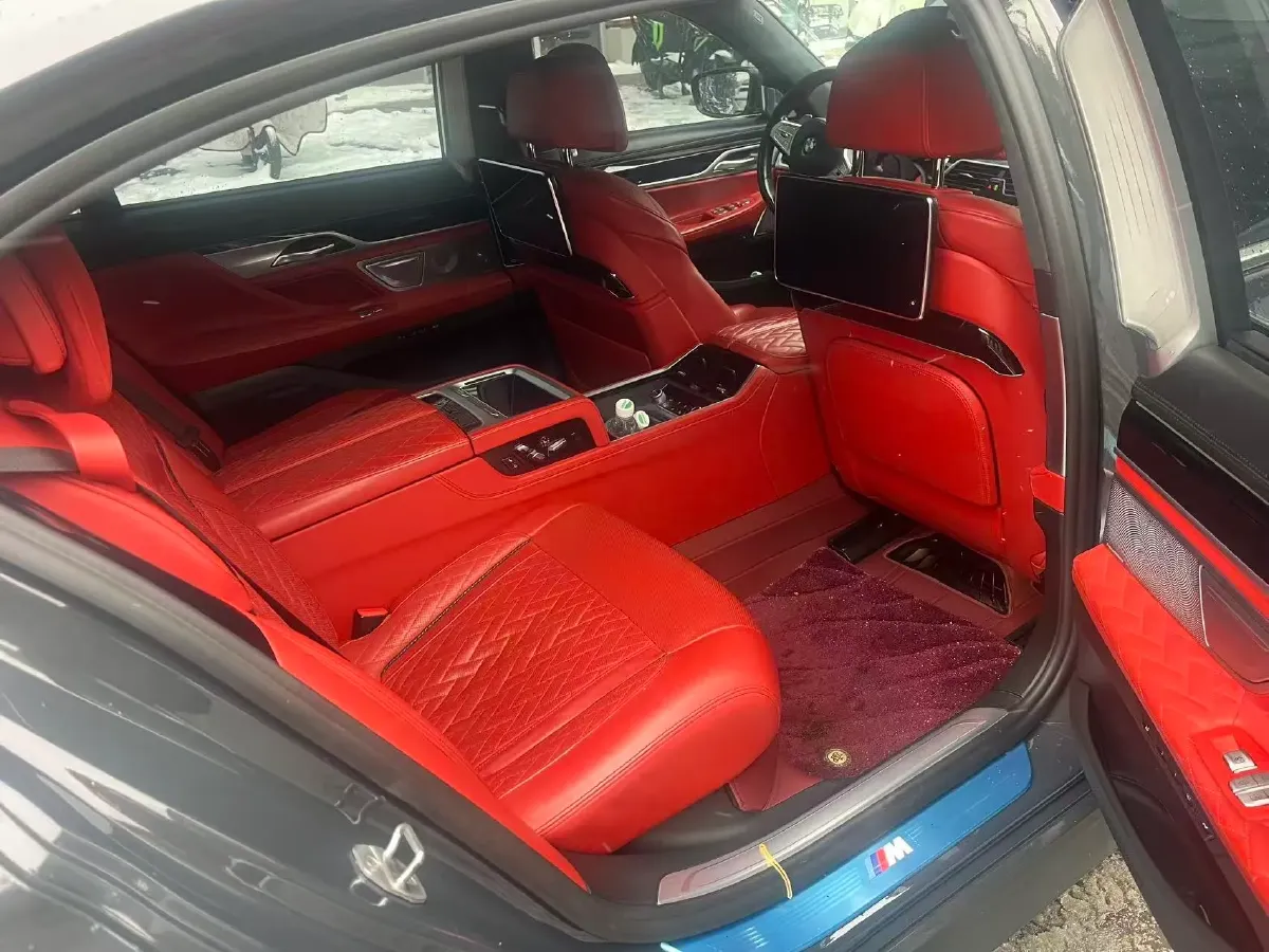 2021 BMW 7 Series 3.0T 340HP L6 8AT,autocango,china used car exporter,china ev exporter,chinese used car exporter,chinese used ev exporter