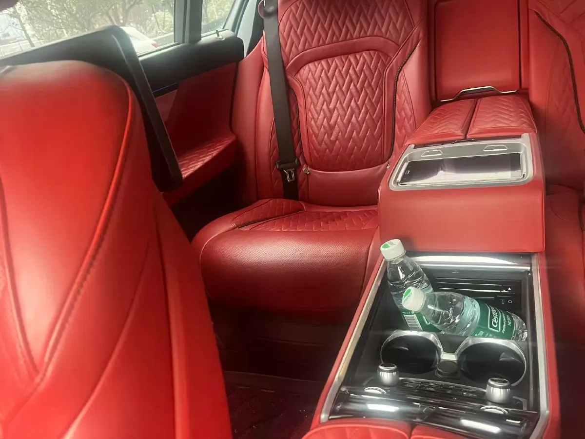 2021 BMW 7 Series 3.0T 340HP L6 8AT,autocango,china used car exporter,china ev exporter,chinese used car exporter,chinese used ev exporter