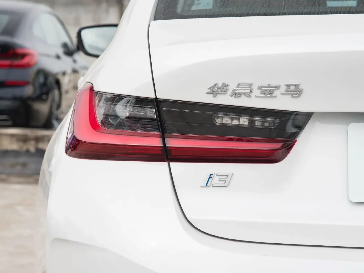 2024 BMW i3 BEV 70KWH,autocango,china used car exporter,china ev exporter,chinese used car exporter,chinese used ev exporter