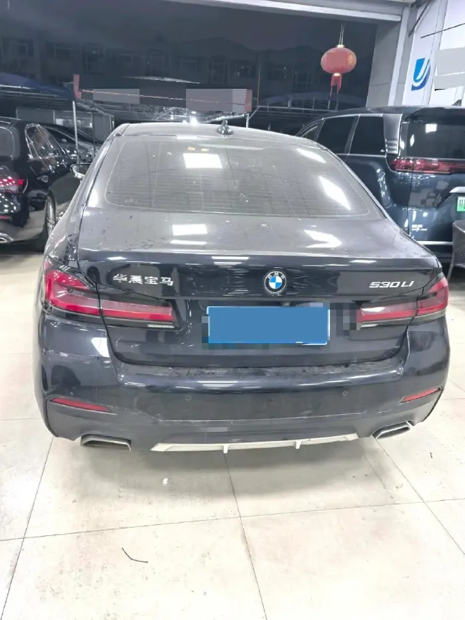 2022 BMW 5 Series 2.0T 252HP L4 8AT,autocango,china used car exporter,china ev exporter,chinese used car exporter,chinese used ev exporter