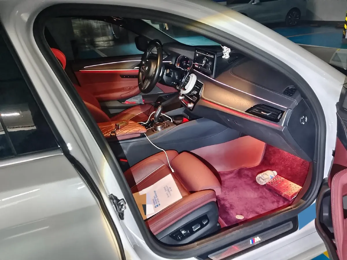 2023 BMW 5 Series 2.0T 245HP L4 8AT,autocango,china used car exporter,china ev exporter,chinese used car exporter,chinese used ev exporter