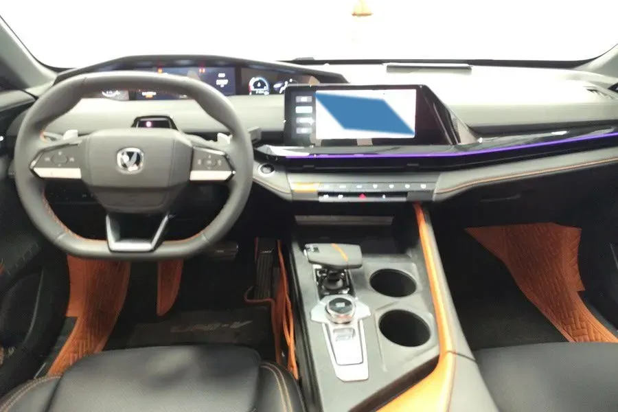 2022 ChangAn UNI-V 1.5T 188HP L4 7DCT,autocango,china used car exporter,china ev exporter,chinese used car exporter,chinese used ev exporter