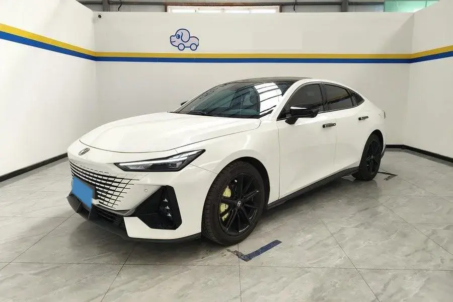 2022 ChangAn UNI-V 1.5T 188HP L4 7DCT