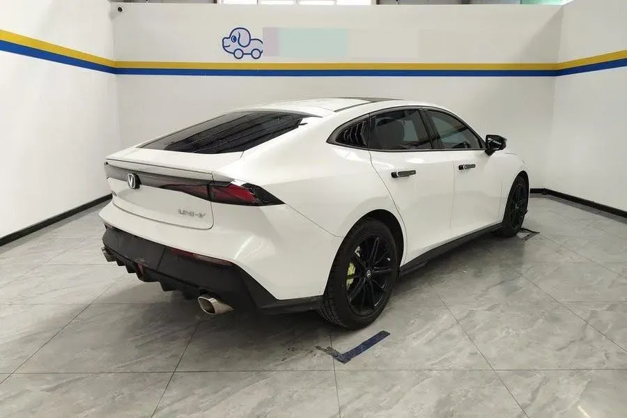 2022 ChangAn UNI-V 1.5T 188HP L4 7DCT,autocango,china used car exporter,china ev exporter,chinese used car exporter,chinese used ev exporter