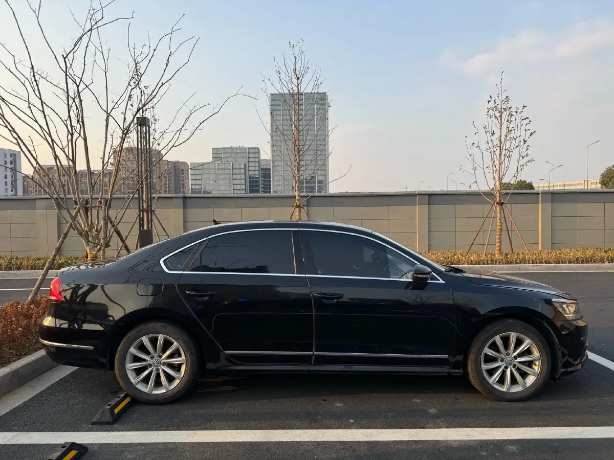 2017 Volkswagen Passat 1.8T 180HP L4 7DCT,autocango,china used car exporter,china ev exporter,chinese used car exporter,chinese used ev exporter