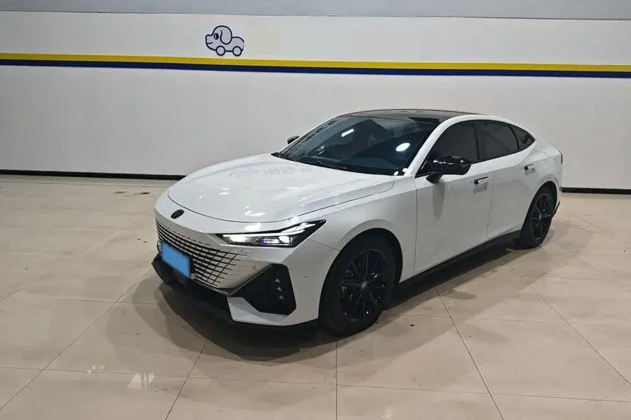 2022 ChangAn UNI-V 1.5T 188HP L4 7DCT