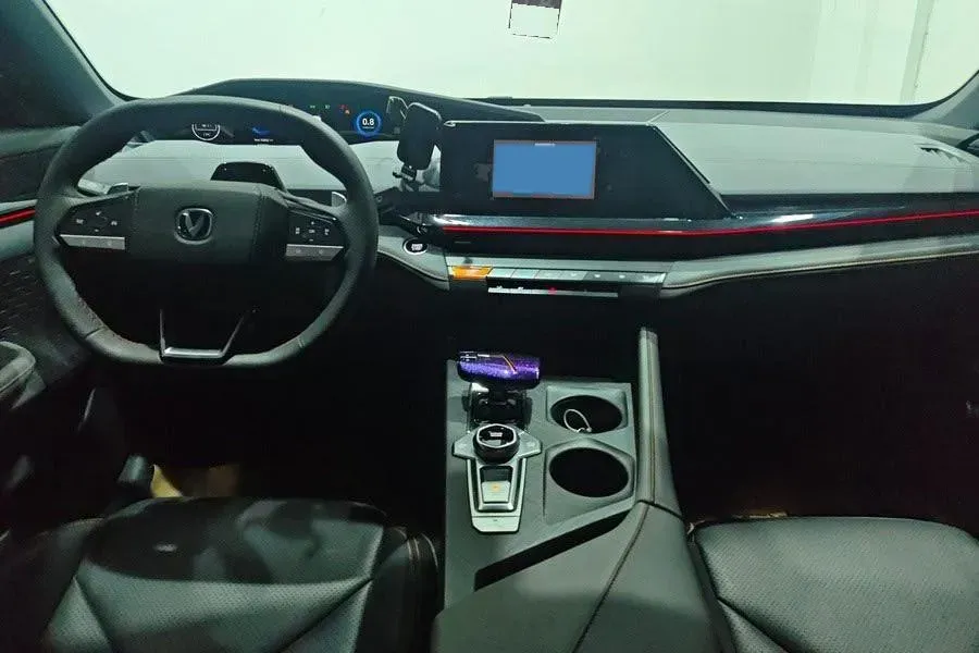 2022 ChangAn UNI-V 1.5T 188HP L4 7DCT,autocango,china used car exporter,china ev exporter,chinese used car exporter,chinese used ev exporter