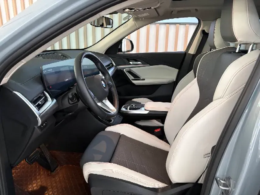 2024 BMW X2 2.0T 204HP L4 7DCT,autocango,china used car exporter,china ev exporter,chinese used car exporter,chinese used ev exporter