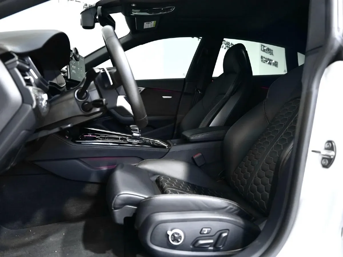 2020 Audi RS 5 2.9T 450HP V6 8AT,autocango,china used car exporter,china ev exporter,chinese used car exporter,chinese used ev exporter