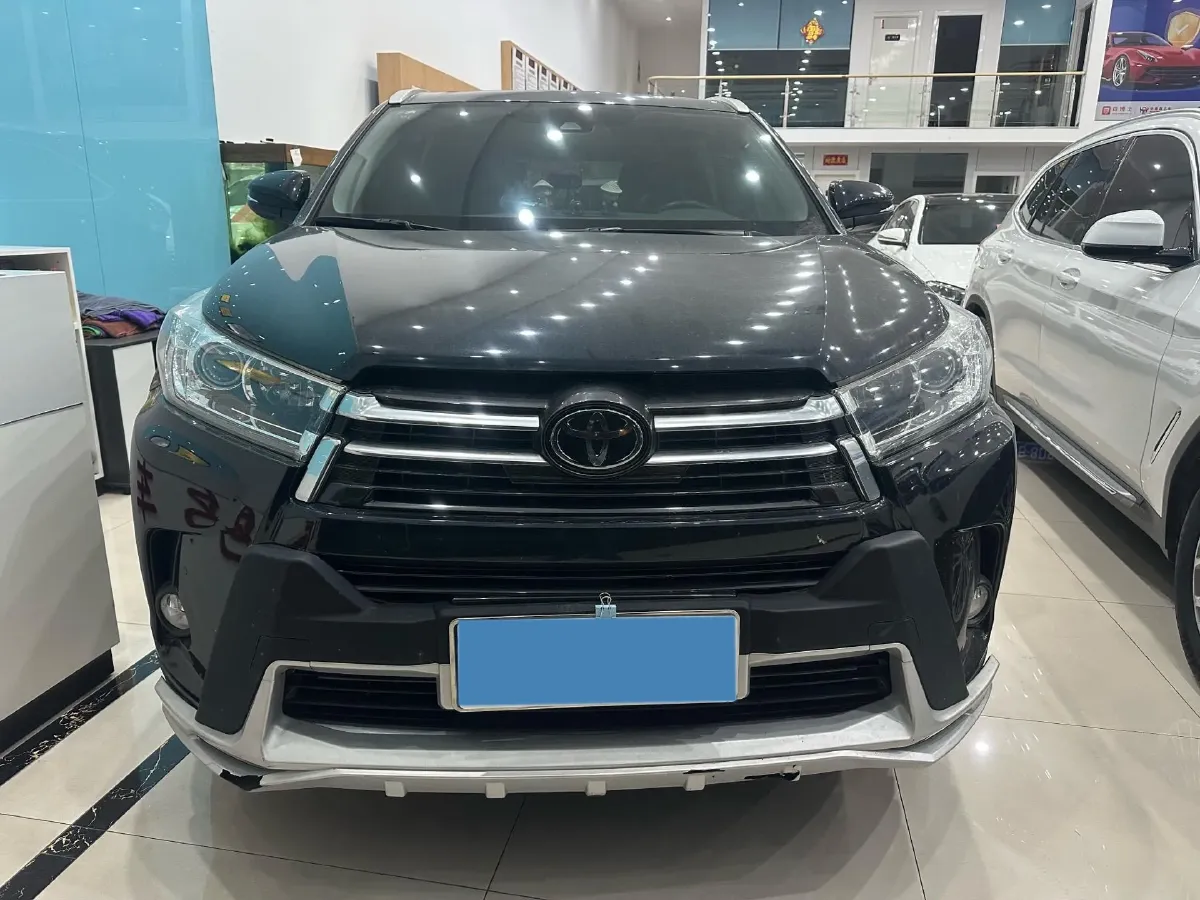 2021 Toyota Highlander 2.0T 220HP L4 6AT,autocango,china used car exporter,china ev exporter,chinese used car exporter,chinese used ev exporter