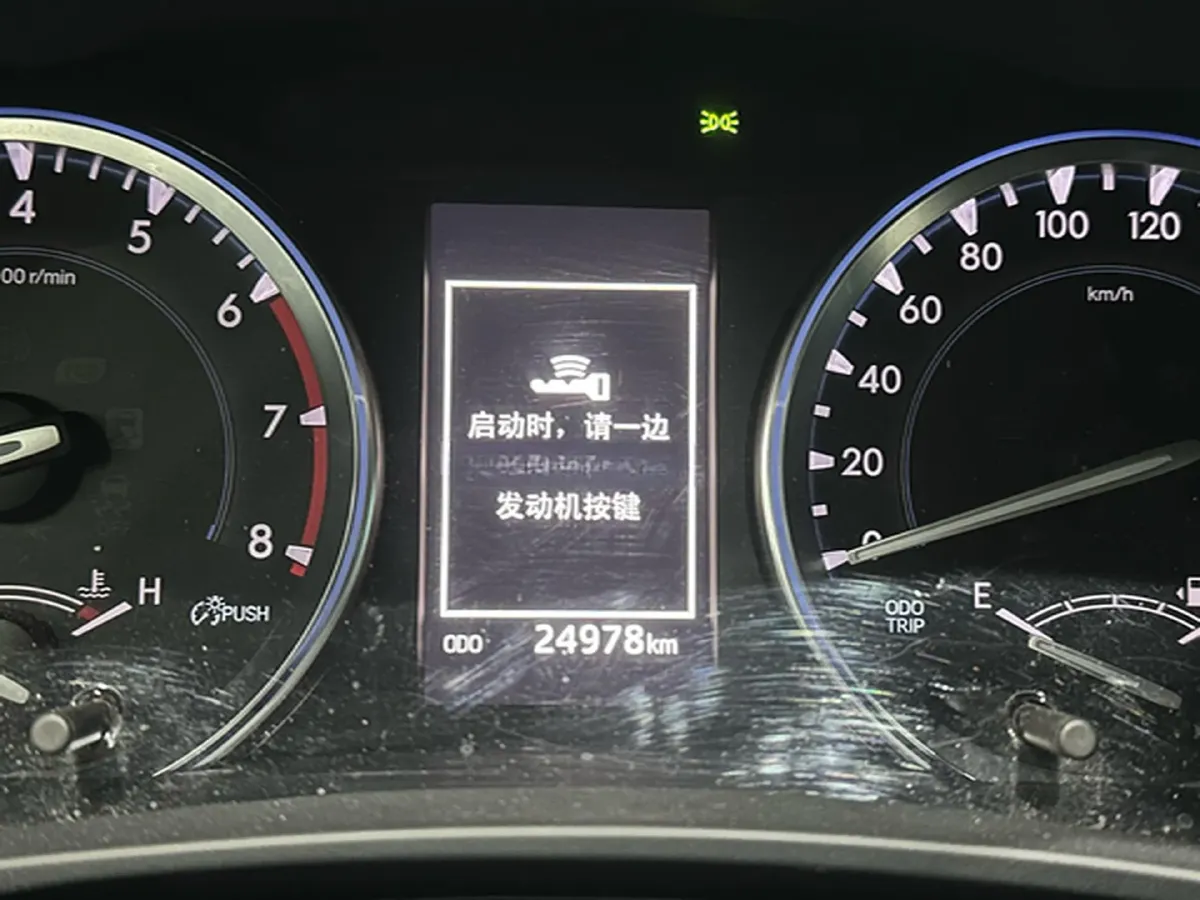 2021 Toyota Highlander 2.0T 220HP L4 6AT,autocango,china used car exporter,china ev exporter,chinese used car exporter,chinese used ev exporter