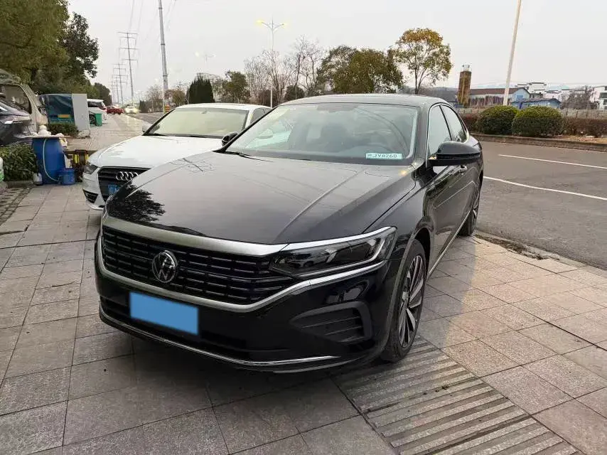 2026 Volkswagen Passat 2.0T 186HP L4 7DCT