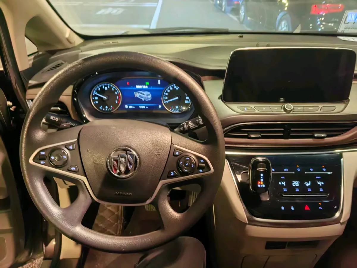 2023 Buick GL8 2.0T 237HP L4 9AT,autocango,china used car exporter,china ev exporter,chinese used car exporter,chinese used ev exporter