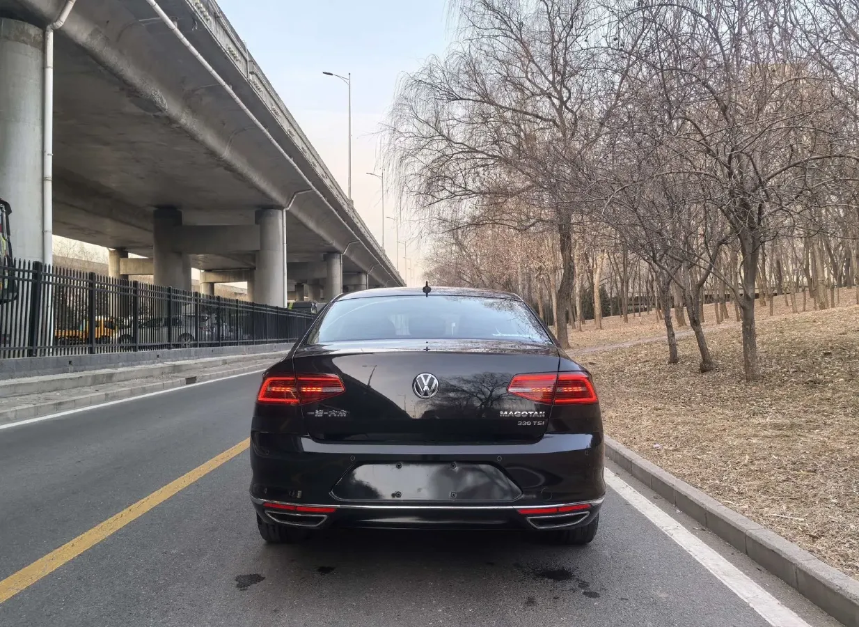 2019 Volkswagen Magotan 2.0T 186HP L4 7DCT,autocango,china used car exporter,china ev exporter,chinese used car exporter,chinese used ev exporter