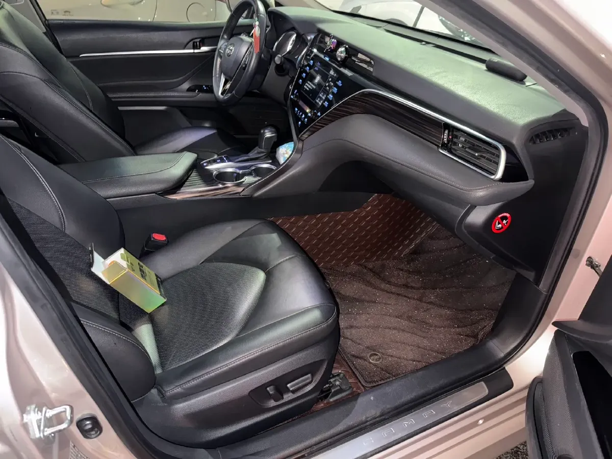 2018 Toyota Camry 2.5L 209HP L4 8AT,autocango,china used car exporter,china ev exporter,chinese used car exporter,chinese used ev exporter