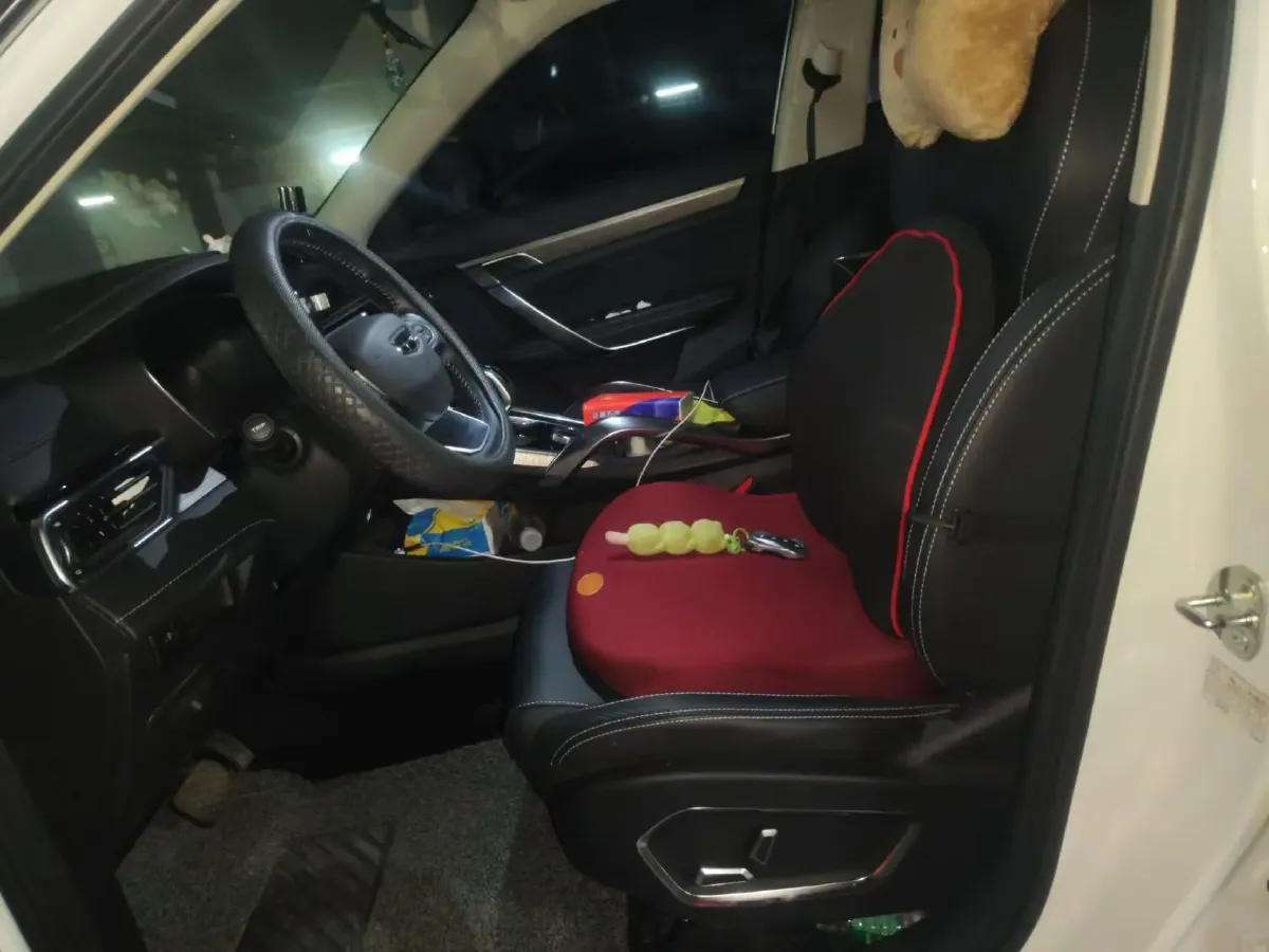 2020 Roewe i6 1.5T 169HP L4 7DCT,autocango,china used car exporter,china ev exporter,chinese used car exporter,chinese used ev exporter