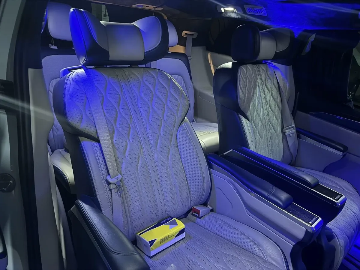 2022 Buick GL8 2.0T 237HP L4 9AT,autocango,china used car exporter,china ev exporter,chinese used car exporter,chinese used ev exporter