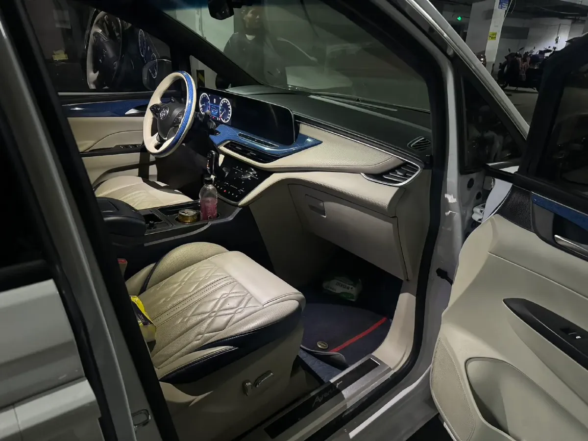 2022 Buick GL8 2.0T 237HP L4 9AT,autocango,china used car exporter,china ev exporter,chinese used car exporter,chinese used ev exporter