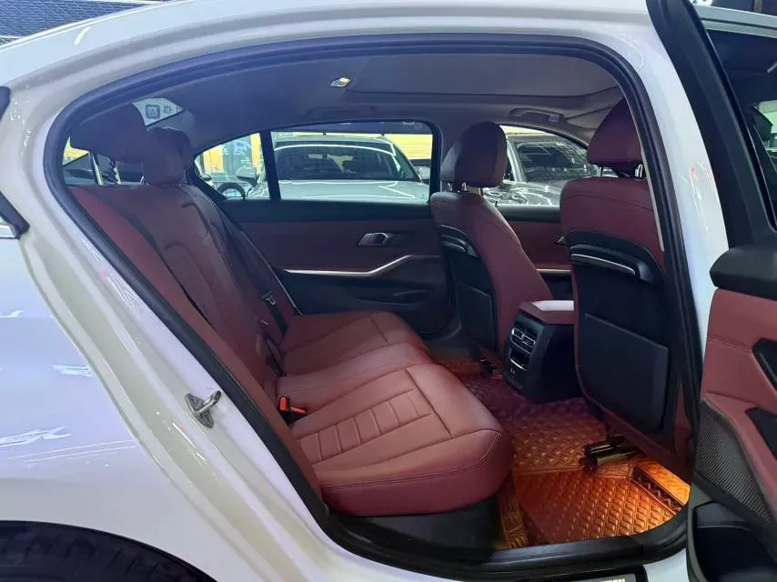 2021 BMW 3 Series 2.0T 156HP L4 8AT,autocango,china used car exporter,china ev exporter,chinese used car exporter,chinese used ev exporter