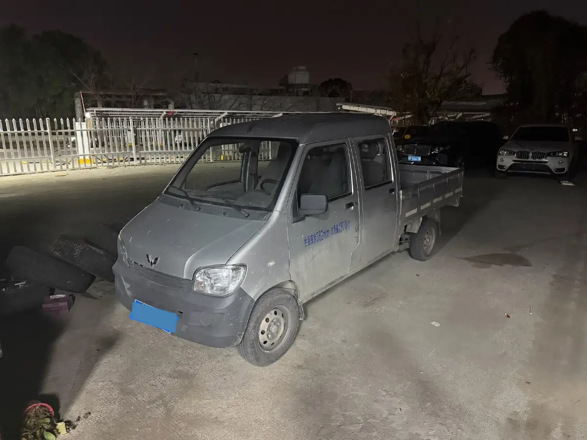 2021 WuLing RongGuang Mini Truck 1.5L 99HP L4 5MT