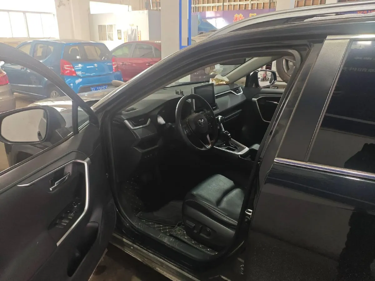 2021 Toyota RAV4 2.0L 171HP L4 CVT,autocango,china used car exporter,china ev exporter,chinese used car exporter,chinese used ev exporter