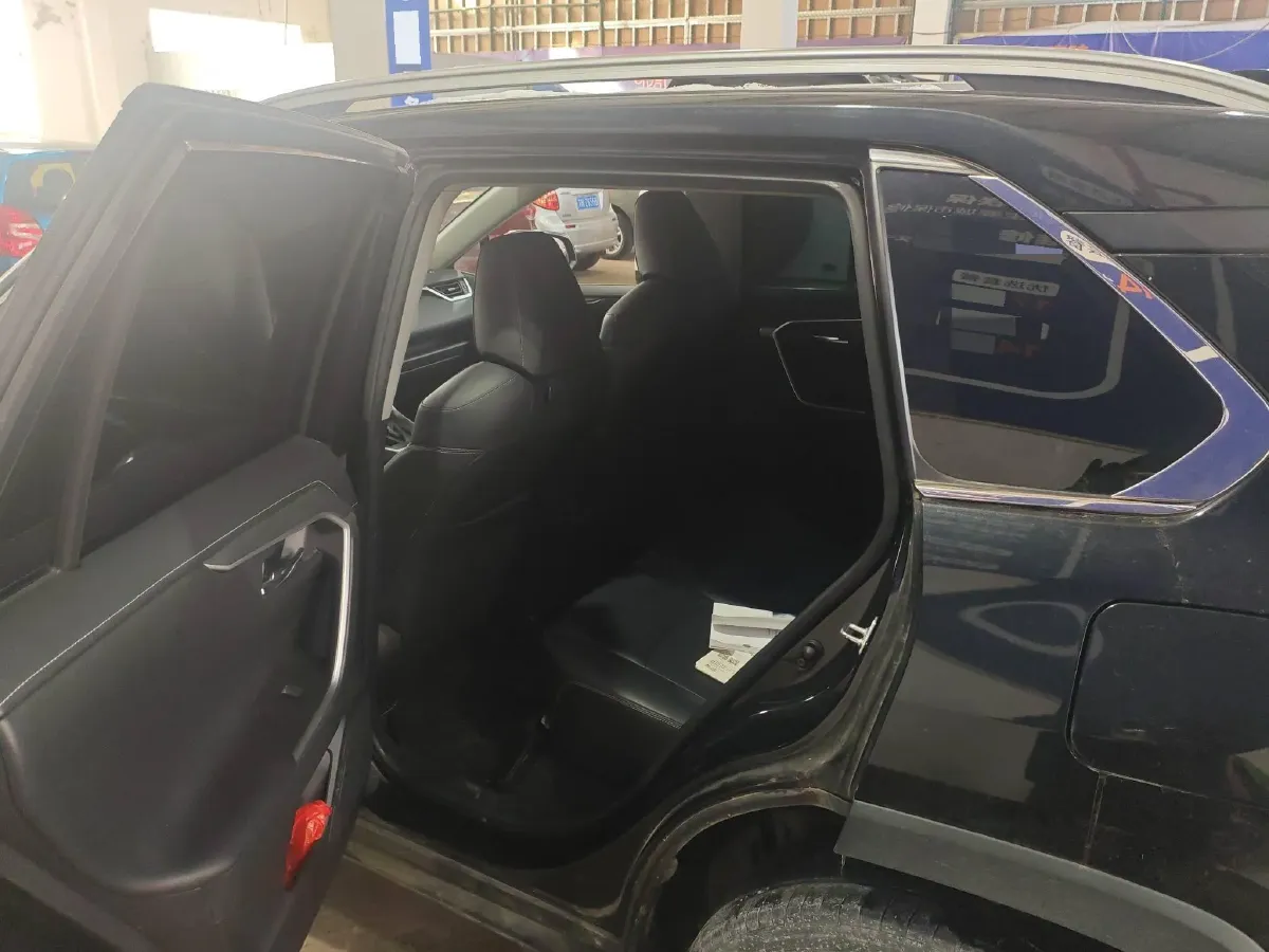 2021 Toyota RAV4 2.0L 171HP L4 CVT,autocango,china used car exporter,china ev exporter,chinese used car exporter,chinese used ev exporter