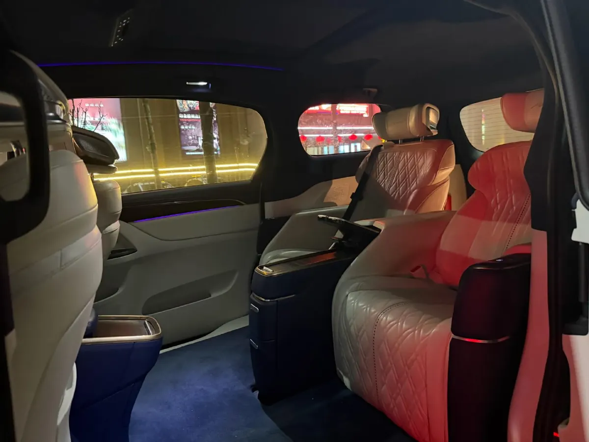 2020 Buick GL8 2.0T 237HP L4 9AT,autocango,china used car exporter,china ev exporter,chinese used car exporter,chinese used ev exporter