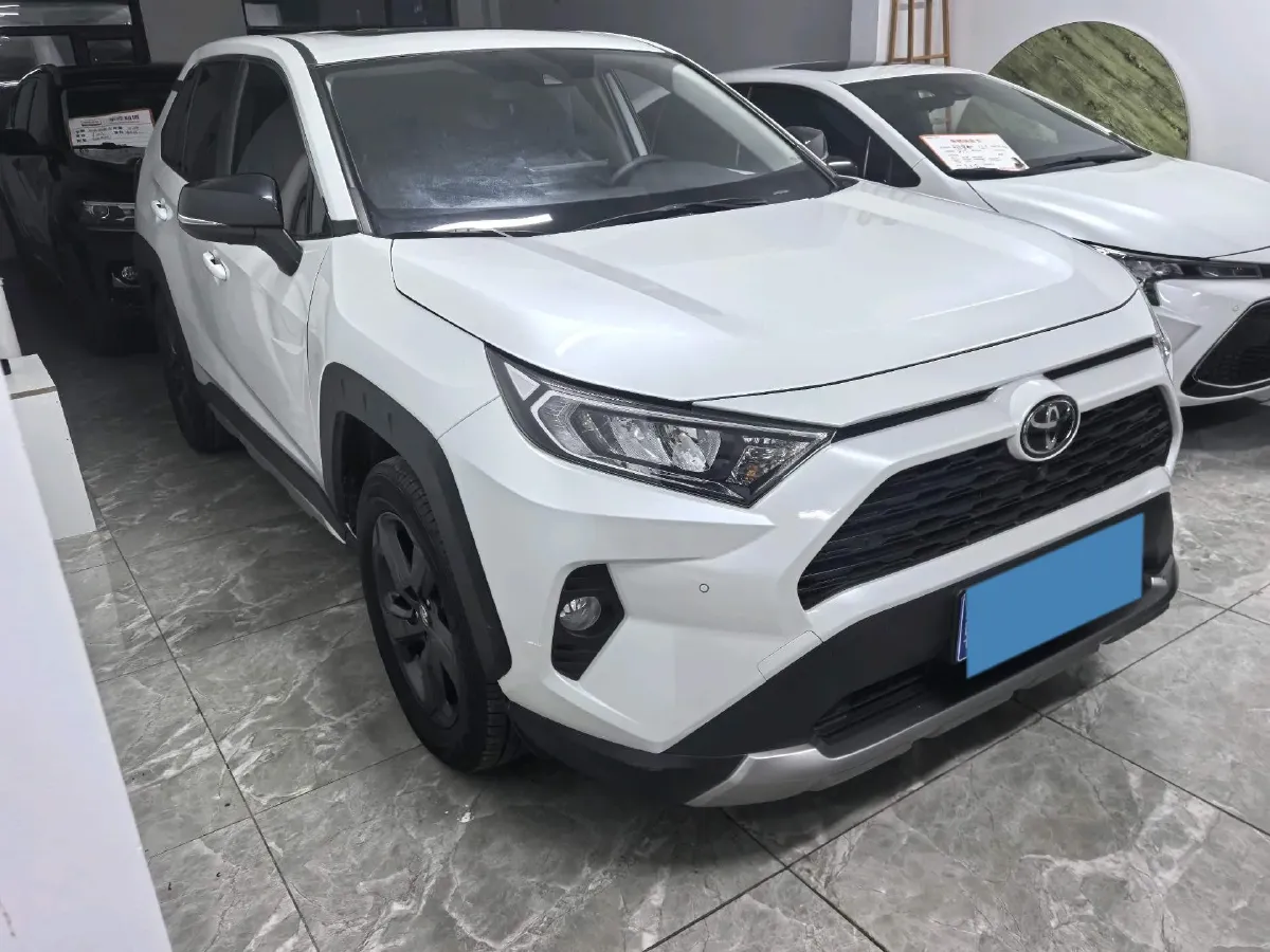 2022 Toyota RAV4 2.0L 171HP L4 CVT,autocango,china used car exporter,china ev exporter,chinese used car exporter,chinese used ev exporter