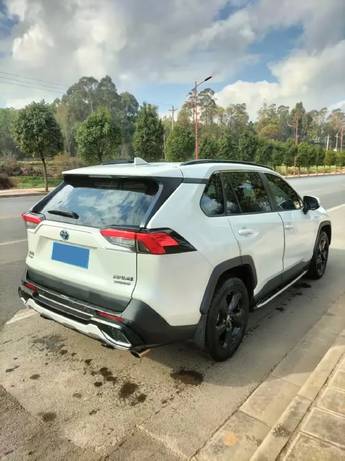 2021 Toyota RAV4 2.5L 178HP L4 E-CVT Hybrid,autocango,china used car exporter,china ev exporter,chinese used car exporter,chinese used ev exporter