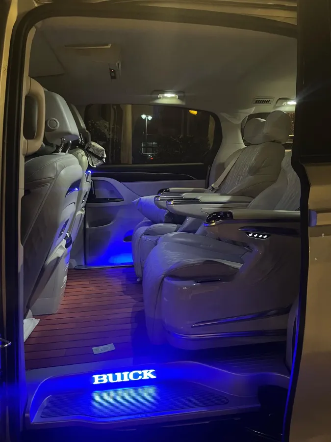 2022 Buick GL8 2.0T 237HP L4 9AT,autocango,china used car exporter,china ev exporter,chinese used car exporter,chinese used ev exporter