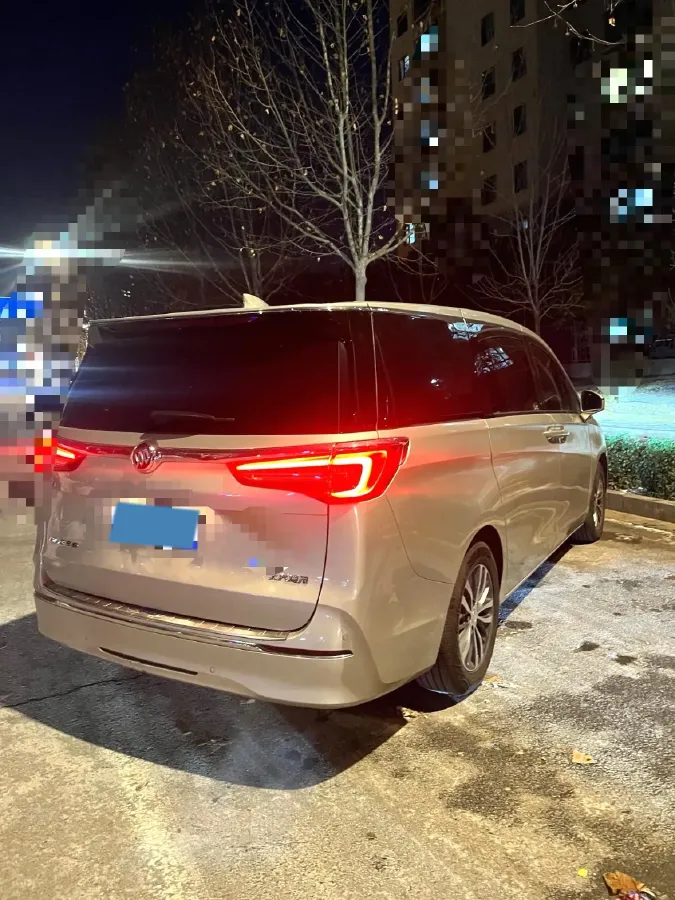 2022 Buick GL8 2.0T 237HP L4 9AT,autocango,china used car exporter,china ev exporter,chinese used car exporter,chinese used ev exporter