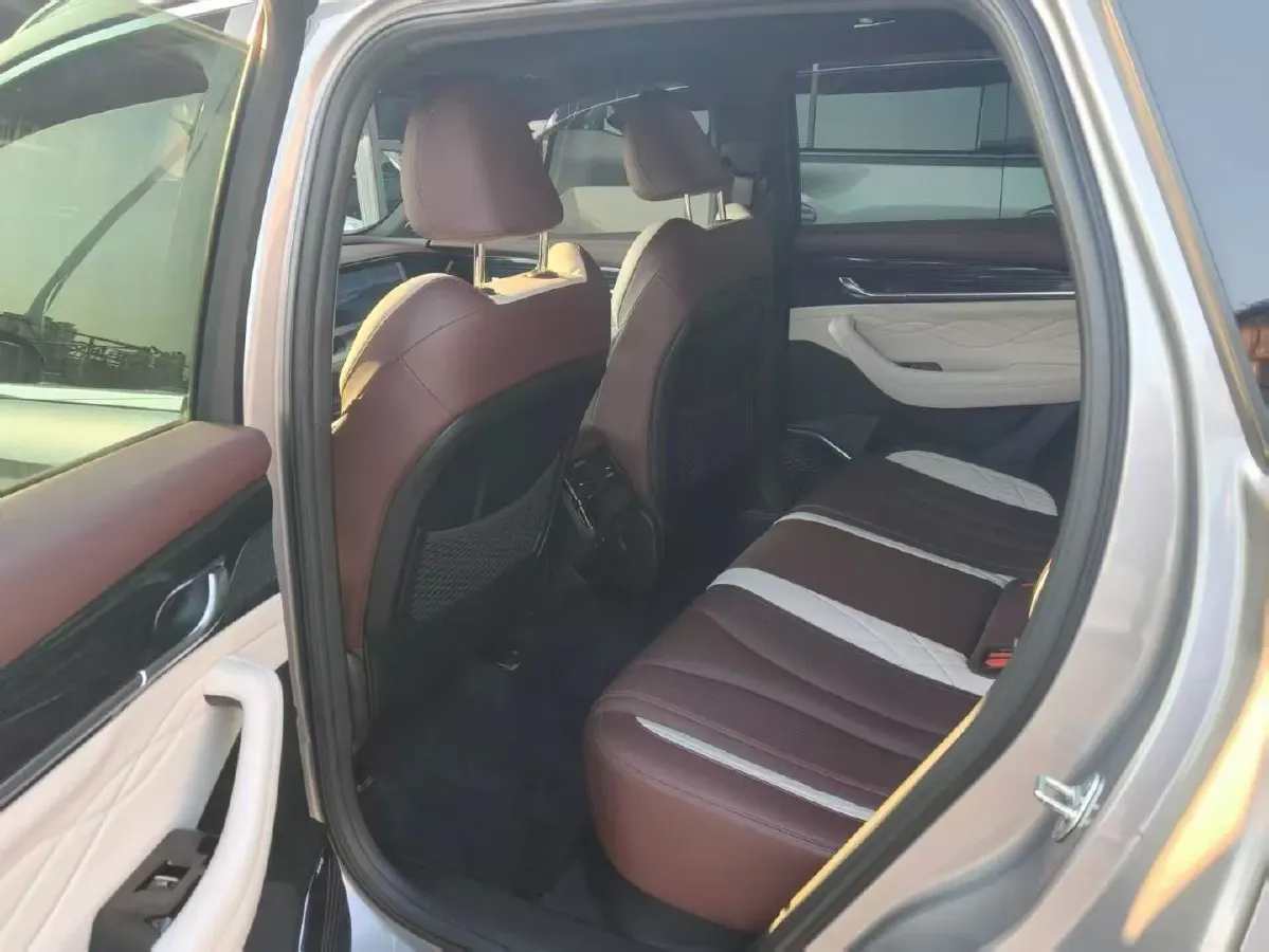 2024 Geely Monjaro 1.5T 163HP L4 3DHT Hybrid,autocango,china used car exporter,china ev exporter,chinese used car exporter,chinese used ev exporter