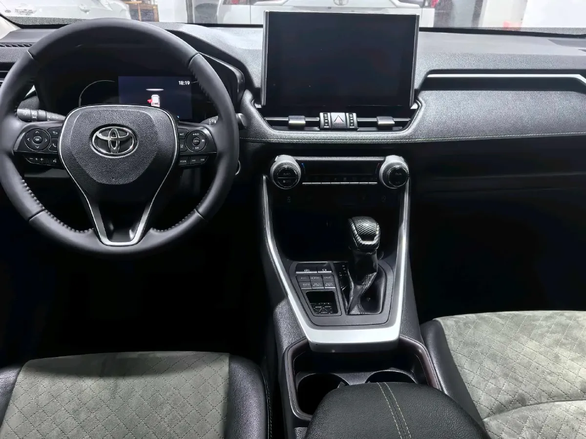 2022 Toyota RAV4 2.0L 171HP L4 CVT,autocango,china used car exporter,china ev exporter,chinese used car exporter,chinese used ev exporter