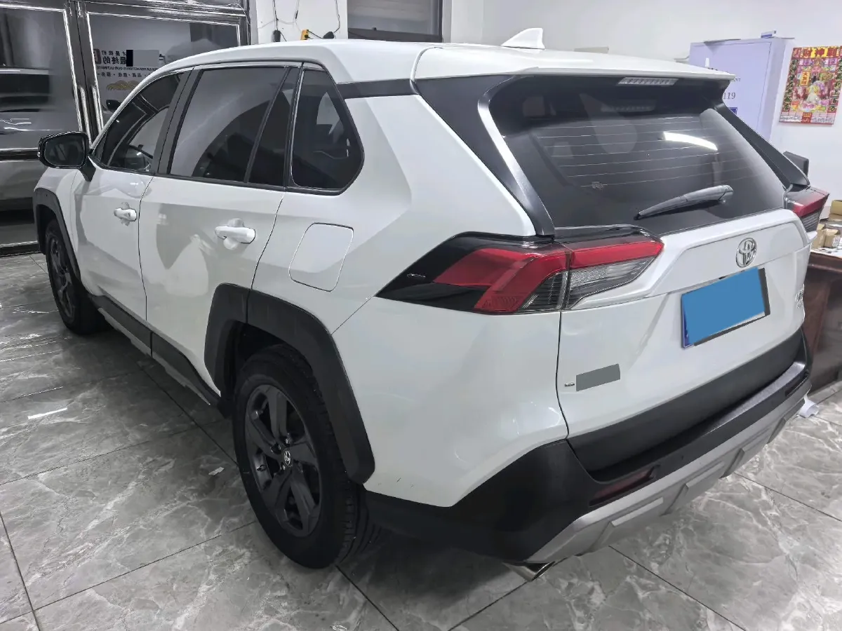 2022 Toyota RAV4 2.0L 171HP L4 CVT,autocango,china used car exporter,china ev exporter,chinese used car exporter,chinese used ev exporter