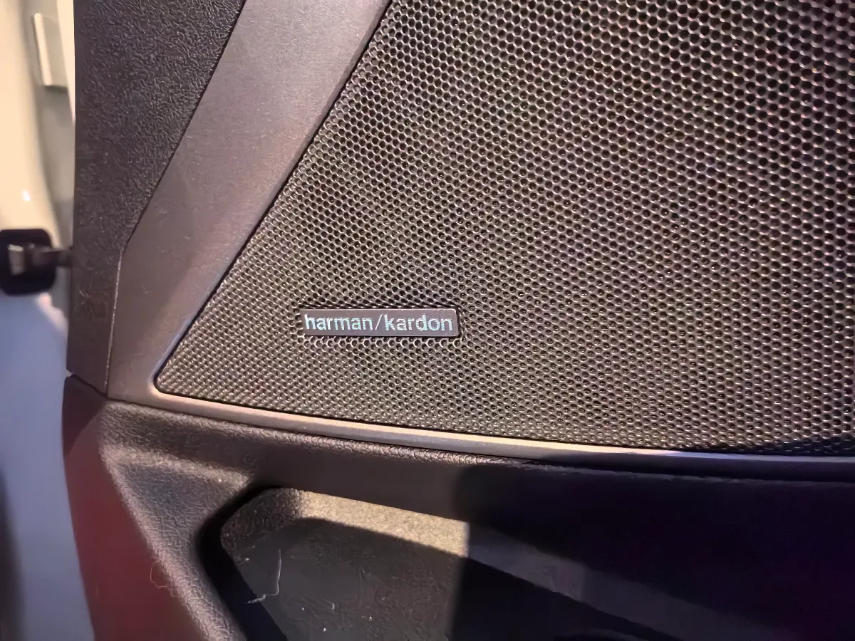 2023 BMW 3 Series 2.0T 184HP L4 8AT,autocango,china used car exporter,china ev exporter,chinese used car exporter,chinese used ev exporter