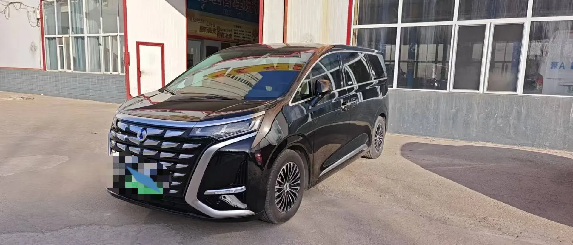 2024 Denza D9 1.5T 139HP L4 E-CVT PHEV 40KWH