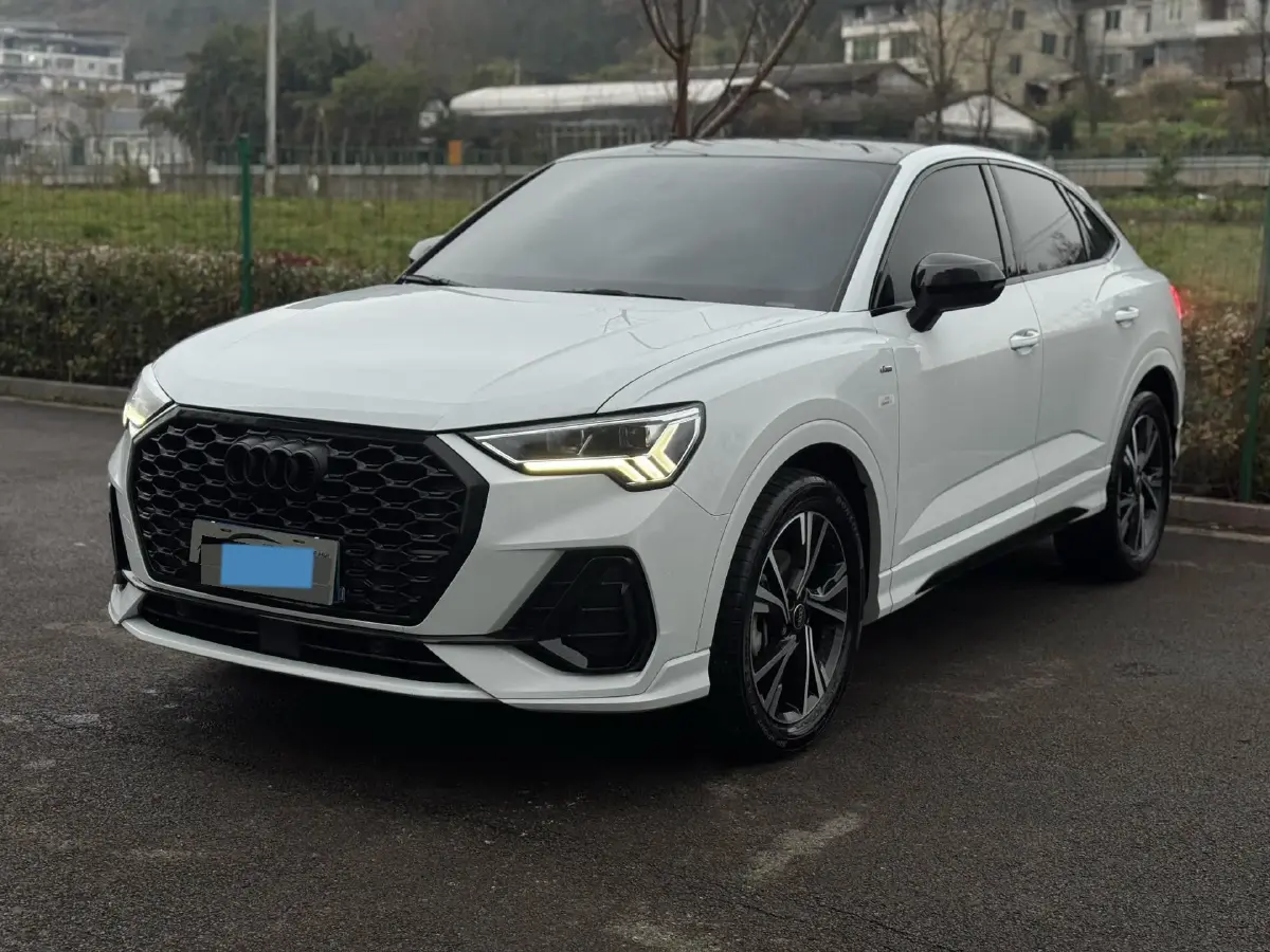 2022 Audi Q3 2.0T 186HP L4 7DCT